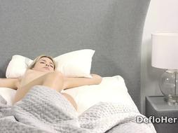 Sleeping cutie Mila DeArmas massages her clean-shaven cooter